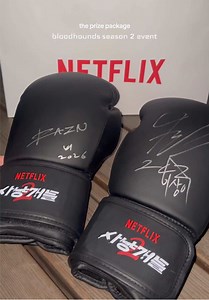 Bloodhounds Signed Merch Unboxing! ㅠㅠ 🫶🏻