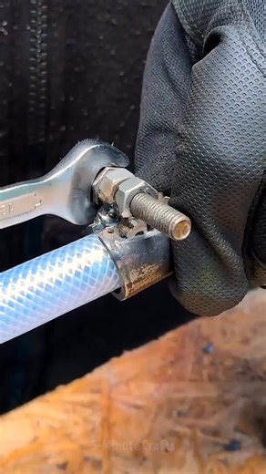 Strong hose clamp made from pipe and bolts | 5-Minute Crafts Men