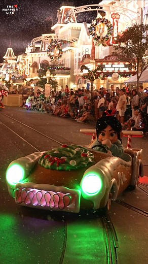 Disney Vanellope Von Schweetz Candy Kart Race Car #disneypark #disneyparade #themepark #snow #christmas #gingerbread #cartoon #animation #magickingdom