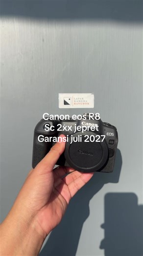 CANON EOS R8 BODY ONLY *cek video di slide akhir feed untuk penampakan detail keseluruhan Bismillah Kondisi unit grade : likenew Fungsi Unit / ket : 100 % normal Kelengkapan : -box/kotak/dus -unit kamera -tutup body -charger dan kabel power -strap dan batre -manual user dan kartu garansi (resmi datascript juli 2027 Shutter/SC : 2xx jepret Minus/Aib : tidak ada Bonus : tas dan memori card (user) *selama persedian masih ada . Garansi unit dari kita : 30 Hari setelah diterima HARGA : 18.500.000 NEG