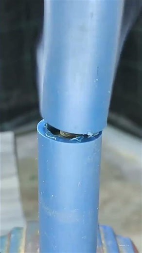 the process of connecting pipes using bolts