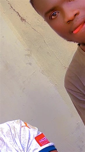 Vidéos de Demcy le robot (@demcy_robot) avec son original - deme_info