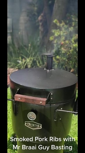 Smoked pork ribs with delicious basting! Smoked in Firesmiths Hero Smoker & Grill #braai