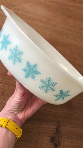 Pyrex Casserole Dish and Lid in White With Turquoise Snowflake Pattern 1.5 Quart Mid Century Modern Vintage 1960s - Etsy