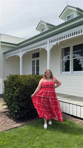 1.4K views · 52 reactions | POV: When you’re modelling but the ground wants a cuddle  Only @ashleigh_whitmore could turn this into something cute 殺 *Shared with permission | Ruby & Rain | Facebook