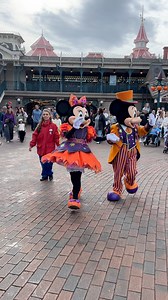 168K views · 7.4K reactions | Mickey and Minnie passed by us as we arrived to the park yesterday at Disneyland Paris. They had been meeting on the Main Street Train Station for their last set of the day. #disneylandparis #dlp #mickeyandminnie #mickeymouse #minniemouse #disneyhalloween #dlrp #disneycharacters | Mousesteps | Facebook