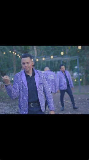 La Banda Que Manda on Instagram: "Ese no era… pero casi…😂 Bienvenidos a los bloopers de nuestro video musical 😂 #bloopers #Duranguense #Musica #LBQM #Grupero Viral"