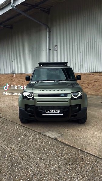 A Pangea Green Defender 90 ready for its next expedition 🏞️ #NewDefender #defender #defender90 #defenderlife #defenderforever #DefenderMods #defenderl663 #newlandroverdefender #expedition