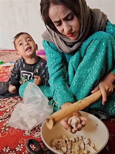 4.9K views · 113 reactions | #Documentary on #nomadic life Saif Ella's efforts to educate #Maryam in the mountains (1) | Krong Photography | Facebook