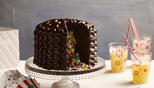 Chocolate Pinata Cake Recipe | Easy Cakes | Betty Crocker