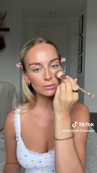 Get a Fresh and Flawless Summer Look in Minutes with This Makeup Tutorial