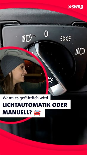 Nutzt ihr die Lichtautomatik? 🚘 Nicht alle Autos haben die Funktion – und manchmal ist es auch besser, auf die eigenen Sinne zu vertrauen. 💡Erschwerend kommt hinzu: Nicht bei allen Autos erscheint auch das Abblendlicht-Symbol 🔦, wenn die Automatik aktiviert ist. Dreht den Schalter also lieber einmal mehr mit der Hand. 👋 | SWR3