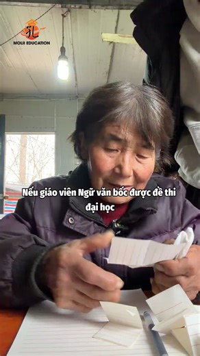 Khi giáo viên Ngữ văn đã nghỉ hưu 27 năm làm đề thi đại học môn Ngữ văn sễ như thế nào?? #TiengTrungMoliiFM #hoctiengtrung #Moliifm #hsk #chudegiaotiep #tienghoa #Tiengtrungonline #Tiengtrungoffline #luyenthihsk #tiengtrunggiaotiep | Tiếng Trung Molii FM - Tiếng Trung Giao Tiếp