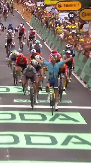 Throwback to this historic moment 🏆 When Mark Cavendish won Tour de france stage number 35, breaking the all-time stage win record ❤️ #TDF2024 #MarkCavendish #Cycling | TNT Sports