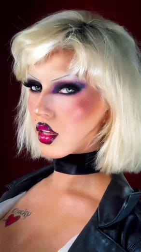 Tyra Harrison on Instagram: "tiffany ray 💘 • products used: @hudabeauty easy blur foundation, blush filter @urbandecayuki naked metal mania eyeshadow palette, 24/7 glide on waterproof liner @yslbeauty crush liner @makeupbymario master mascara @lorealparis infallible brows, infallible liquid lipstick, super liner, @milkmakeup odyssey gloss . • ☆ . ° .• °:. *₊ ° . ☆ . • ☆ . ° .• °:. *₊ ° . ☆ • #reel #beauty #makeup #halloween makeup, makeup looks, makeup inspiration, creative makeup, makeup style