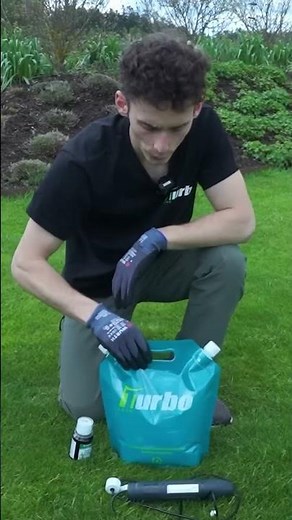 Apply the Turbogreen weed killer LIVE