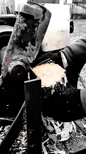 Hydraulic log splitter Work Tool Fast and Precise for time saving work