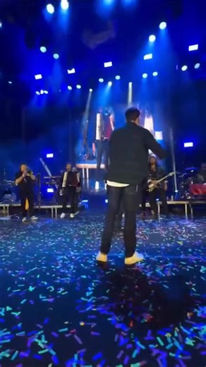 1M views · 9.9K reactions | Άννα Βίσση & Κωνσταντίνος Αργυρός / Στα καλύτερα τους Live #AnnaVissi #KonstantinosArgiros #Live #GreekMusictotheMax #AprosmenoMusic | Aprosmeno Music | Facebook