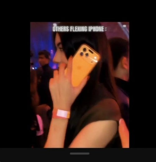 Mine Real 🥶 #iphone​ #iphone17promax​ #iphone17​ #upcomingphones​