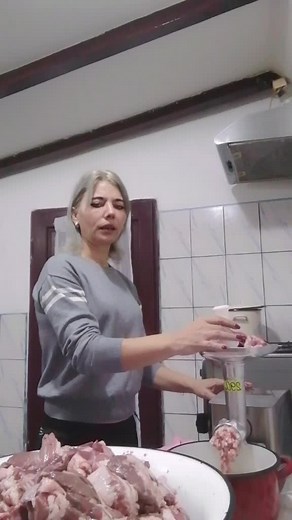 Videoclipuri postate de Ela81Ela (@ela81.elena) cu sunet original - MihaMihaelapeka