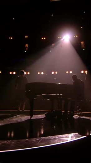 Adele's Emotional 2011 BRITs Performance of 'Someone Like You'