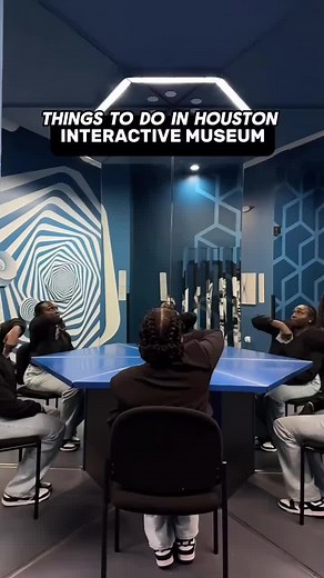 Explore the Houston Museum of Illusions Today!
