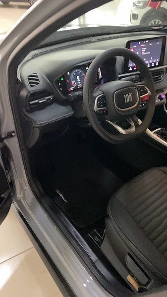 Fiat Fastback 2024: Novo Design do Painel Revestido