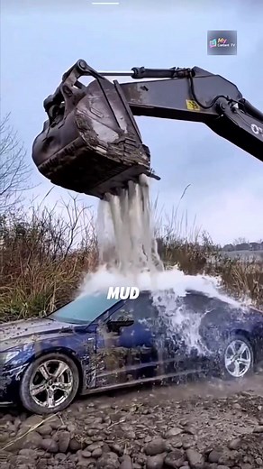 Genius Operator Hack! You Won’t Believe How He Washes His Excavator 😱🚜💦 #LifeHack #ExcavatorTrick #SmartOperator #ViralVideo #GeniusIdea #ConstructionLife #EngineeringHack #MachineHacks #InnovationAtWork #SatisfyingVideo #MechanicTok #CreativeMind #WowMoment | my content tv.