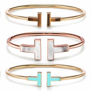 Add a splash of colour into the mix. Discover the new additions to the #TiffanyT collection. | Tiffany & Co.