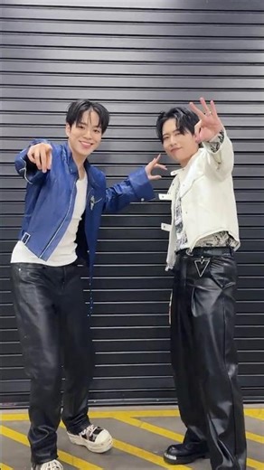 #YELLOWchallenge 💛 choreo version with YOON JAE HYUK from TREASURE ! | Ellen and Brian