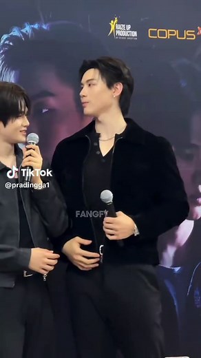 The Hand 👀@JARUKIT.K @Minlee #PaybackFanGathering #paybacktheseries #ToptapMinlee #TOPTAPjarukit #MINLEEthanakorn