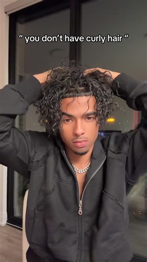 𝐒𝐮𝐚𝐳𝐨 on Instagram: "Wavy to Curly in 5 mins #longhairstyles #curlyhairtutorial #curls #selfcare #viral #explore #based"