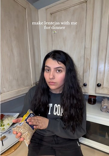 chef jenny is back 👩🏻‍🍳 #foru #lentils#lentejas#fyp | lentejas