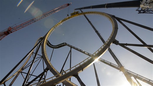Teens headed to Six Flags on Spring Break need a chaperone, park says. Here are the rules.
