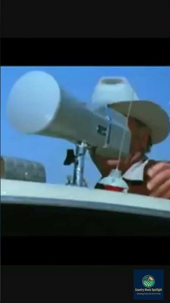 Who Remembers This? C. W. McCall Convoy #shortsfeed #outlawcountry #countrymusic #coldcountry