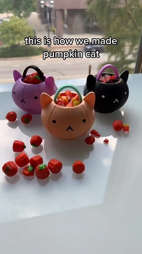 Creating Pumpkin Cat for Halloween | DIY Halloween Decor Ideas