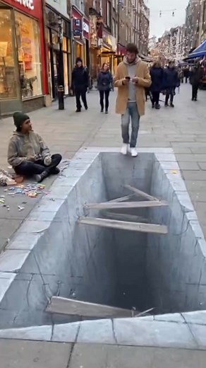1.6M views · 25K reactions | This 3D street art pranked EVERYONE @ @#StreetArt #Opticallllusion#ArtPrank #PublicPrank#MindBlown #foryoupagereel #viralreels | StarfishBakery | Facebook