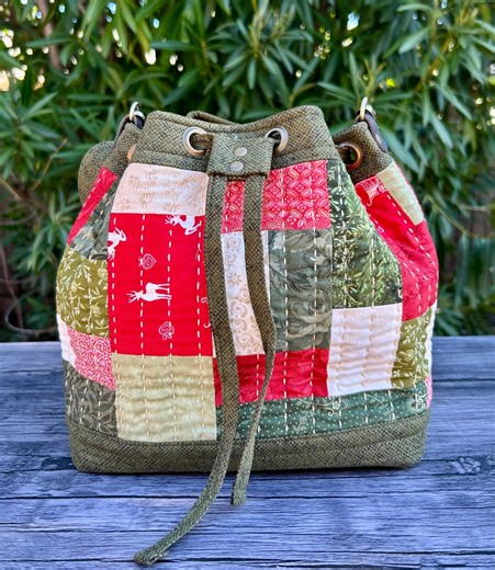 Boro Patchwork Bucket Bag: Handmade Japanese-inspired Shoulder Bag, Hand-stitched Cotton Green & Red Purse - Etsy