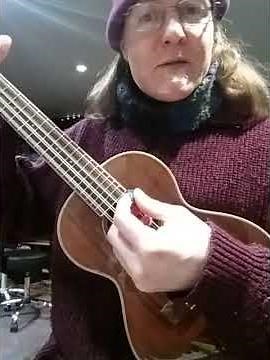 8-string ukulele quick demo