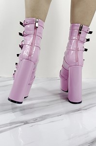 Watch Multi-angle Real Scene Display on Amazon Live