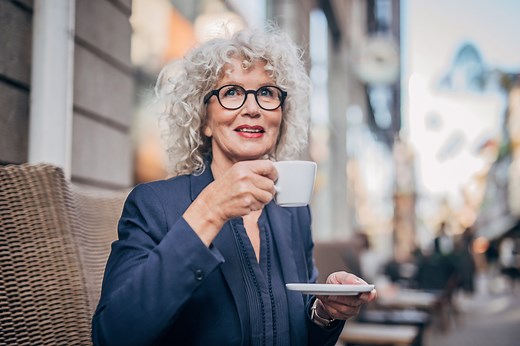 Black Tea Vs. Green Tea: Dietitians Reveal Which Is Better for You