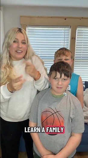 Learn how to sign mom in sign language #fyp #cochlearimplant #deaf #signlanguage #asl #deafkids