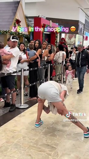 Contortionist Moves and Flexibility in Brazil