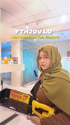 POV: Ketemu ibu-ibu tidak fantash. Petani modern pakai alat panen teh elektrik #fth20vld #shorts