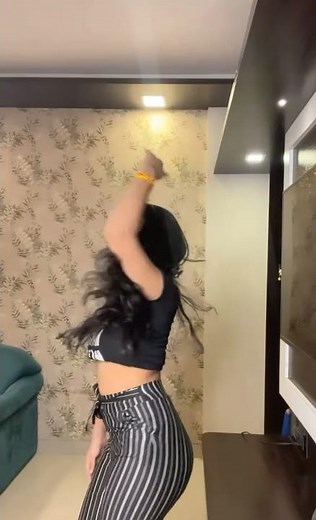 #PoisonBaby #Thamma #ThammaThisDiwali❤️ Malaika Arora Rashmika Mandanna #dance #shorts #trending #yt