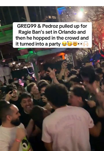 @GREG 99 & @Pedroz really got @Ragie Ban to leave the booth and get hyped in the crowd in Orlando 🙌🏻😂 The Brazilians are on the rise 📈🇧🇷 #edm #housemusic #dj #minimalhouse #rave