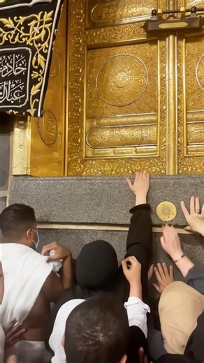 Ya Allah us bande ko kabhi bhi Rizq ki tangi na dena☝🏻#allah #islam