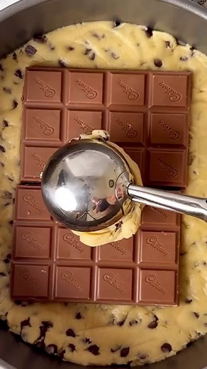 38K views · 3.5K reactions | Milk Chocolate Cookie Cake 療 This...