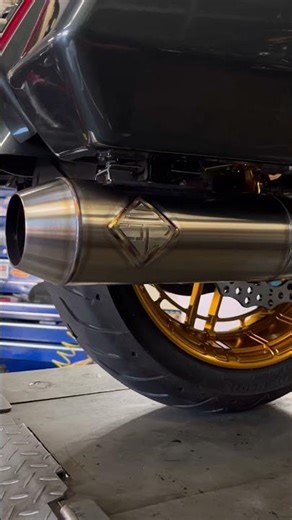 Arlen Ness Flatline Forged Wheels Install - MotorHelmets