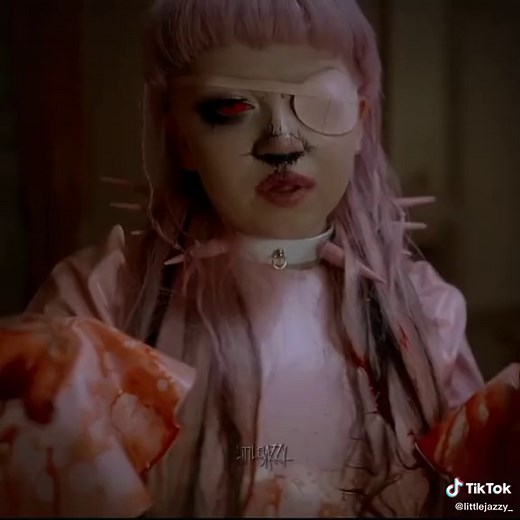 Exploring the Enchanting Princess Castle with Jazmin Bean